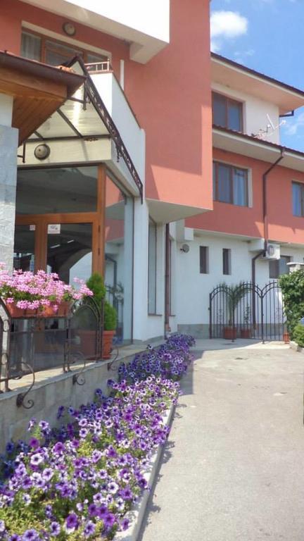 Happy Ring Guest Rooms Haskovo Ngoại thất bức ảnh